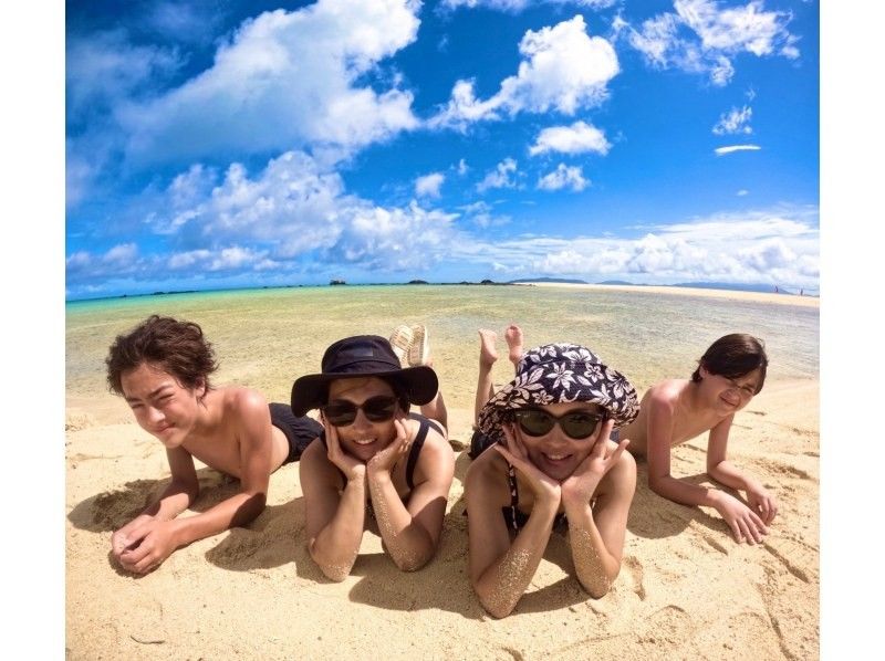 [Half-day tour from Ishigaki Island] Landing on the mysterious island (Hamajima)! & Sea turtle snorkeling tour! Sea turtle encounter rate is almost 100%!! Photos and videos will be given as gifts!の紹介画像