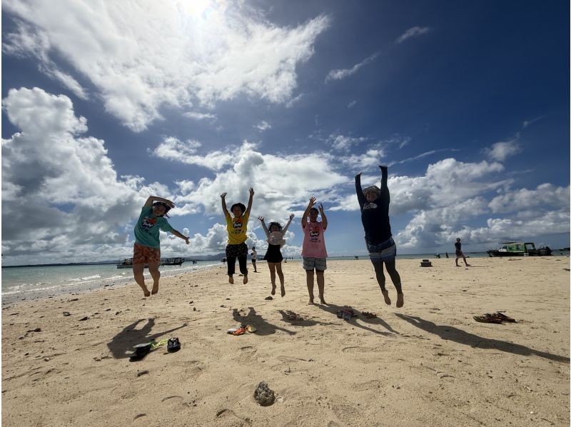 半日/午前】ボートで行く！幻の島（浜島）上陸！&綺麗な珊瑚礁＋可愛い熱帯魚が見れる2ポイントシュノーケル！海亀遭遇率高確率！撮影無料サービスの紹介画像