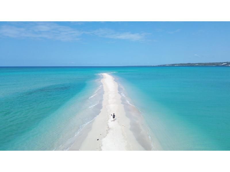 【沖縄・宮古島】ボートで行く【ユニの浜】10分程度のクルージングを楽しみながらの上陸ツアー(ドローン撮影無料)マリーナ発着で乗り降り楽々！の紹介画像