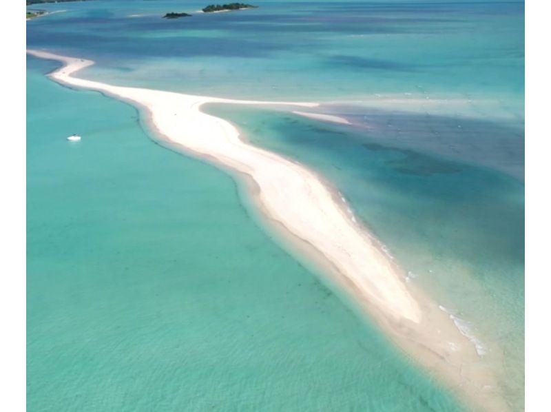 【沖縄・宮古島】ボートで行く【ユニの浜】10分程度のクルージングを楽しみながらの上陸ツアー(ドローン撮影無料)マリーナ発着で乗り降り楽々！の紹介画像