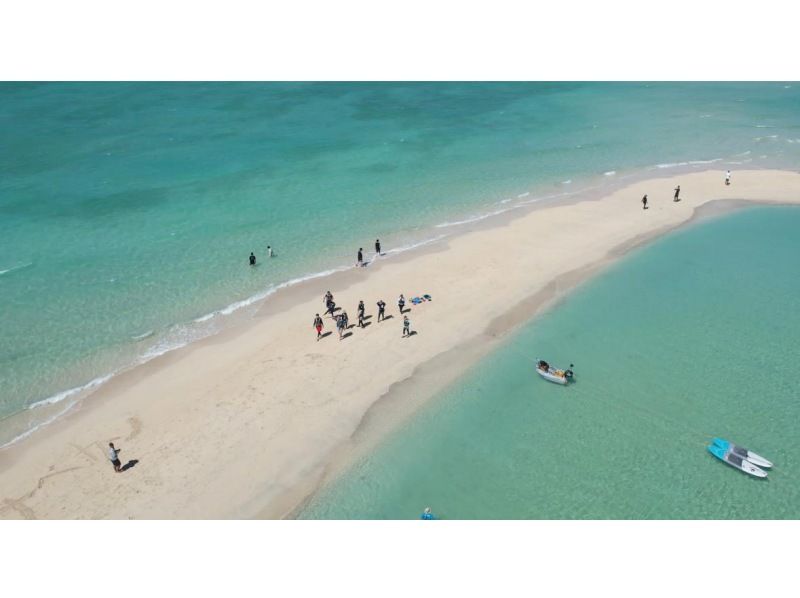 【沖縄・宮古島】ボートで行く【ユニの浜】【幻の砂浜】上陸ツアー(ドローン、GoPro,insta360撮影無料)の紹介画像