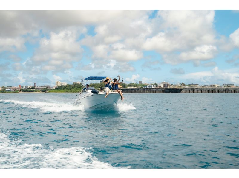 【沖縄・宮古島】ボートで行く【ユニの浜】10分程度のクルージングを楽しみながらの上陸ツアー(ドローン撮影無料)マリーナ発着で乗り降り楽々！の紹介画像