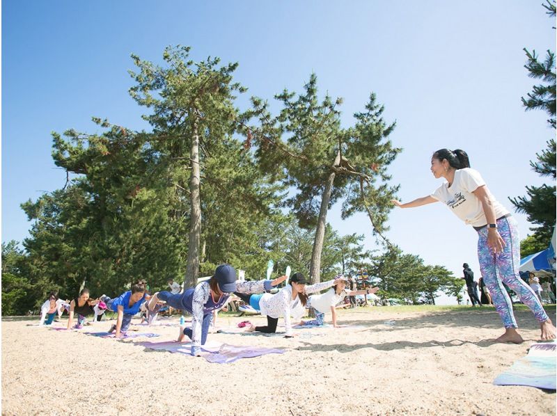 [Shiga, Lake Biwa] Let's do some super refreshing beach yoga! ★Only available on 2024/9/28 (Sat) and 29 (Sun)★の紹介画像