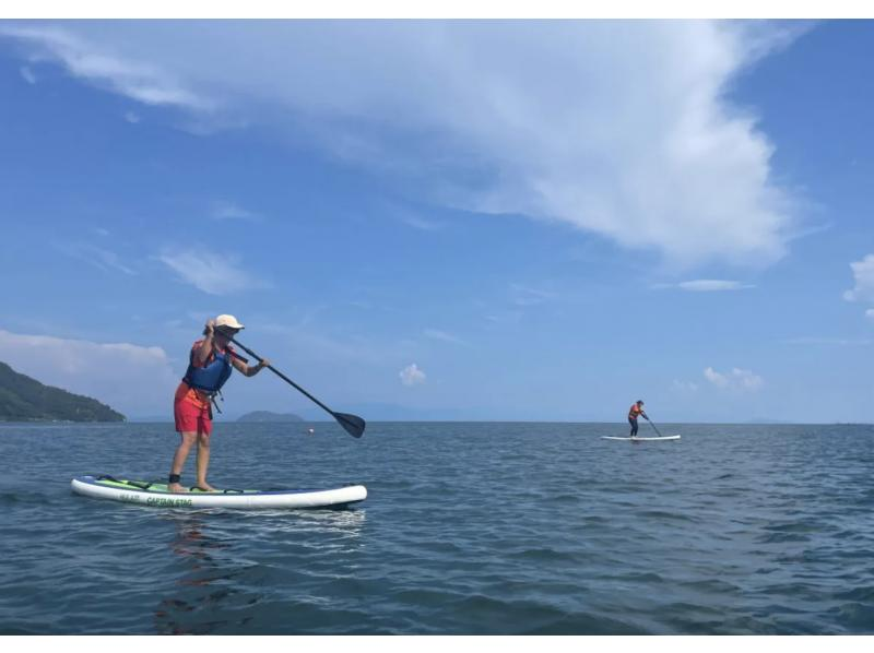 【滋賀・琵琶湖】奥琵琶湖でSUP体験！初心者OKの湖上ツーリングの紹介画像