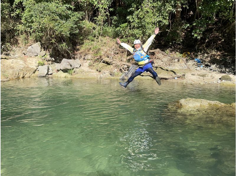 [Kumamoto Prefecture, Misato Town] Shakain River Trekking - Experience playing in the river to your heart's content!の紹介画像