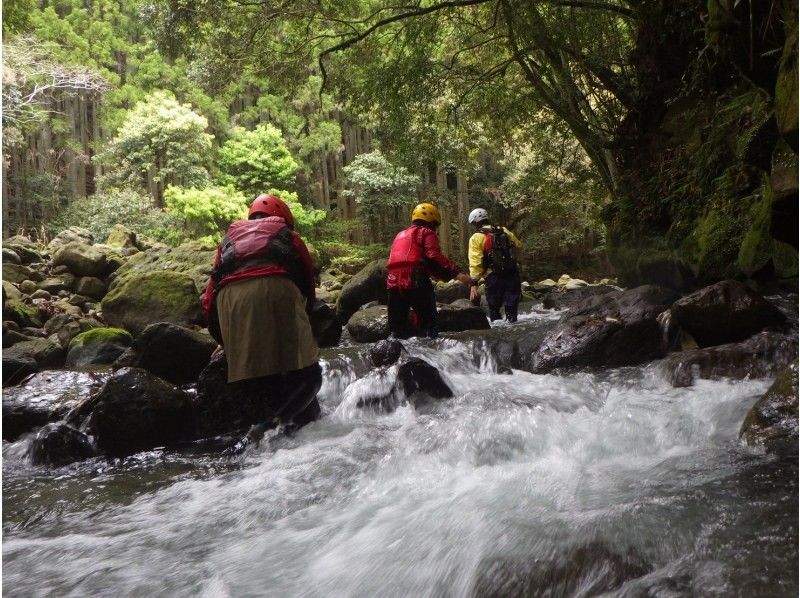 [Kumamoto Prefecture, Misato Town] Samatan Valley Splash Trekking with Hot Spring Bathing and Souvenirs!の紹介画像