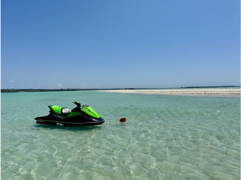 "SALE!" [Okinawa, Miyakojima] Jet skiing tour to the phantom island [Yuni Beach] (with commemorative photo)の紹介画像