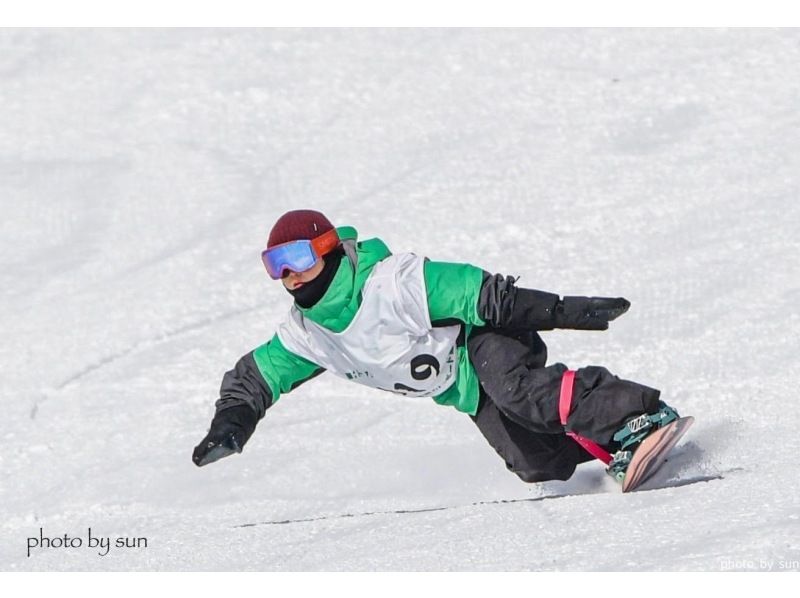 [Niseko 3H] Steady step-up! Master steep slopes, carving, freestyle tricks and powder with ease in a fully private lesson for advanced skiers!の紹介画像