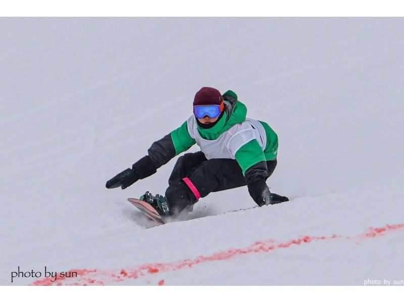 [Niseko 3H] Steady step-up! Master steep slopes, carving, freestyle tricks and powder with ease in a fully private lesson for advanced skiers!の紹介画像