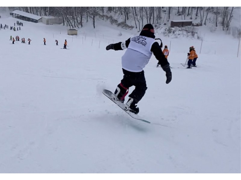 [Niseko 3H] Steady step-up! Master steep slopes, carving, freestyle tricks and powder with ease in a fully private lesson for advanced skiers!の紹介画像