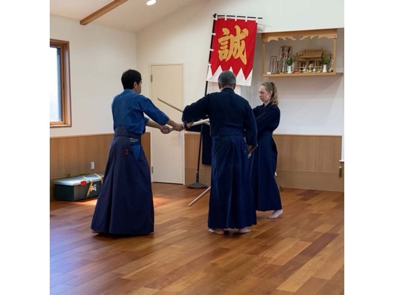 [Tokyo] Samurai Sword Academy: Experience Tennenrishin-ryu swordsmanship in Hino, the hometown of the Shinsengumi! Beginners and women welcome!の紹介画像