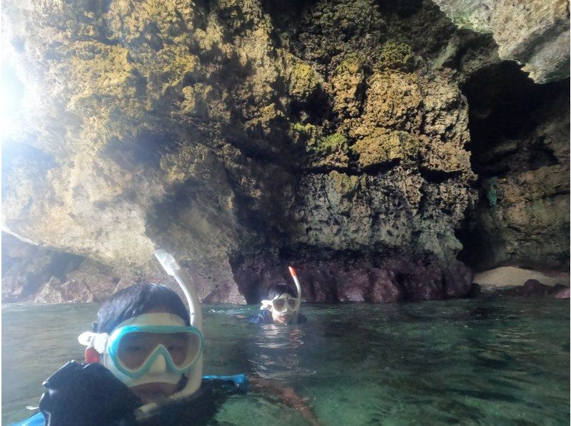 SALE! [Love Island Kouri Island/Nakijin] Boat Snorkeling (1 round in the afternoon) Photo and video shoot as a giftの紹介画像