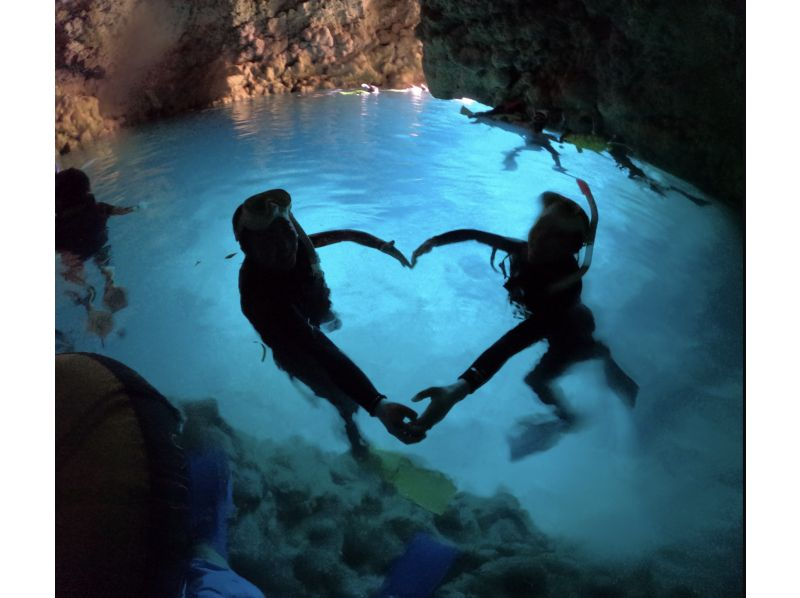 SALE! Limited discount for students from 4 people! Plus discount for 6 people! [Blue Cave Private Snorkeling Tour! Free GoPro rental included!の紹介画像