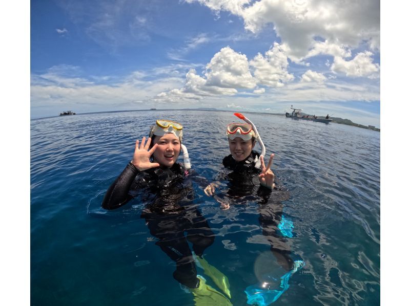 SALE! Student-only discount for 4 people or more! Plus discount for 6 people or more! [Blue Cave Private Snorkeling Tour! Free GoPro rental included!の紹介画像