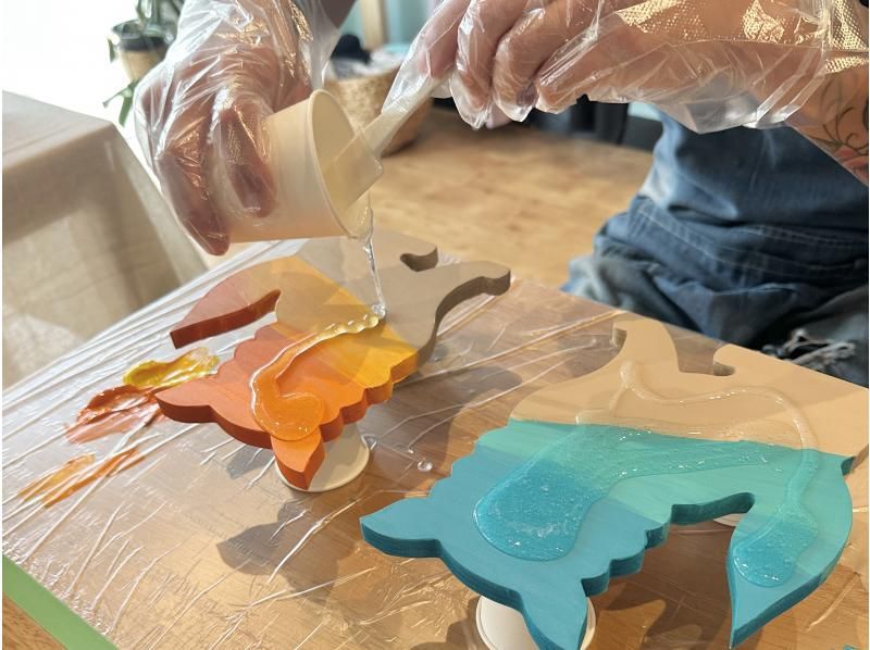 [Ishigaki Island/Resin Art Experience] Cute Okinawan Shisa with sea art ♡ Create your own original sea with Shisa type! Groups are also welcome!の紹介画像