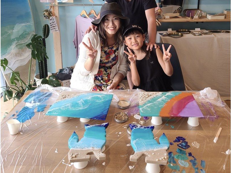 [Ishigaki Island/Resin Art Experience] Cute Okinawan Shisa with sea art ♡ Create your own original sea with Shisa type! Groups are also welcome!の紹介画像