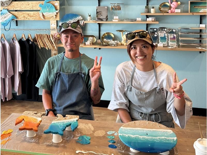 [Ishigaki Island/Resin Art Experience] Cute Okinawan Shisa with sea art ♡ Create your own original sea with Shisa type! Groups are also welcome!の紹介画像