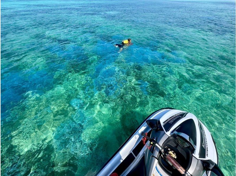 "SALE!" [Okinawa, Miyakojima] Jet ski touring plan around [Ikema Island] with a guide boat (commemorative photo included)の紹介画像