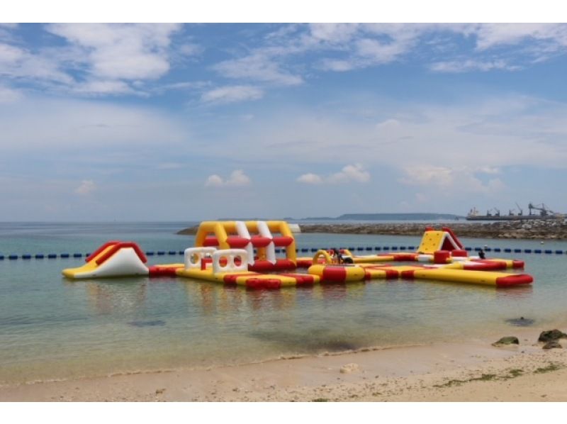 【沖縄・うるま市】海上アスレチックの紹介画像