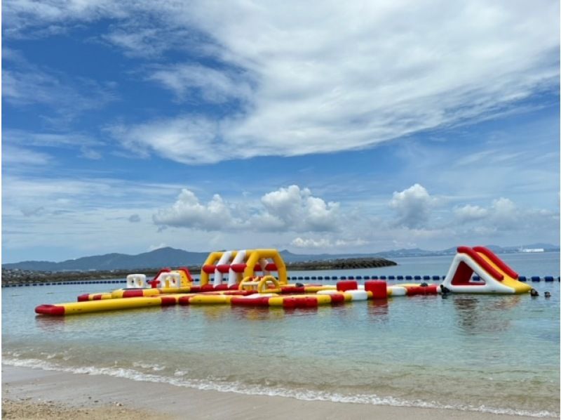 【沖縄・うるま市】海上アスレチックの紹介画像