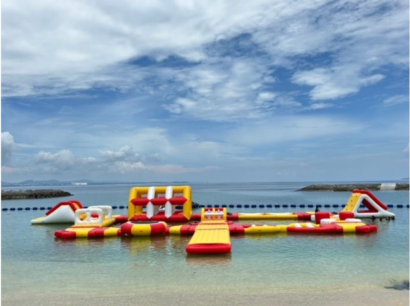 【沖縄・うるま市】海上アスレチックの紹介画像