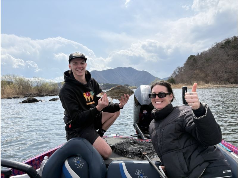 [Yamanashi, Lake Kawaguchi] Fishing & Cruise Experience Plan - Enjoy a full-fledged fishing boat ride while looking at Mt. Fuji! Empty-handed OK!の紹介画像