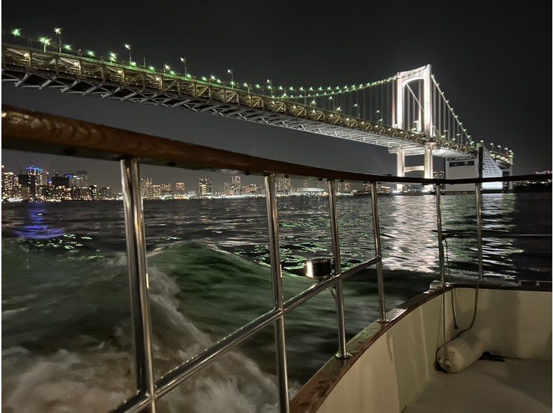 [Tokyo Daiba] 60-minute private cruise plan ☆彡A, departing/arriving at Gururi Parkの紹介画像