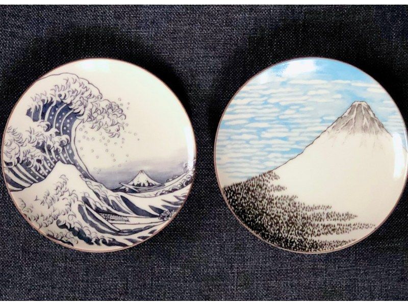 [Tokyo, Ginza] Painting experience: Paint the famous Katsushika Kitasuna paintings "Red Fuji" and "Wave Fuji" on a plate! Tools available for rental, empty-handedの紹介画像