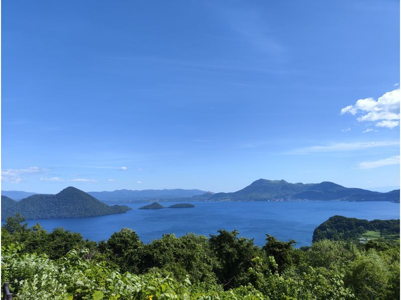 【北海道・小樽】札幌発 積丹半島・小樽 日帰りバスツアー 積丹神威岬＋島武意海岸＋小樽市内散策＋白い恋人パーク＜1名から催行／札幌市内発着＞の紹介画像