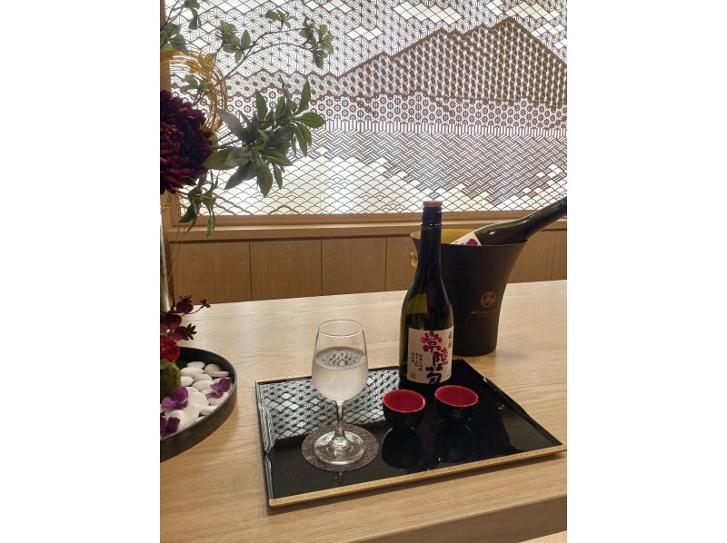 【東京・銀座】蔵元直営店での日本酒体験　利き酒＆本格鏡開き＆樽酒最大30分飲み放題付　日本酒初心者・女性・ご夫婦・お友達同士でのご参加歓迎！の紹介画像