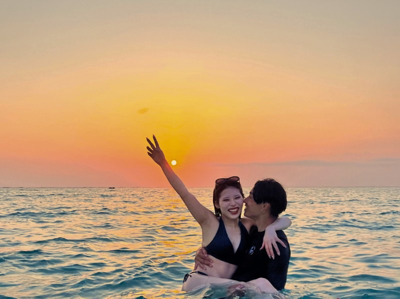 【沖縄・宮古島】1組貸切サンセット クリアSUP/クリアカヤック｜ドローン撮影＆返金保証の紹介画像