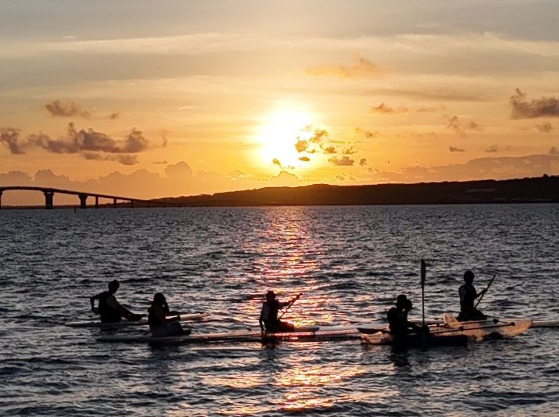 【沖縄・宮古島】1組貸切サンセット クリアSUP/クリアカヤック｜ドローン撮影＆返金保証の紹介画像