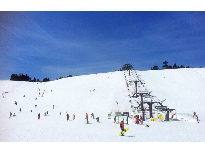 [13-person | Pick-up from city hotels] Hakodateyama Ski Resort Day Trip (Shiga / Osaka departure)