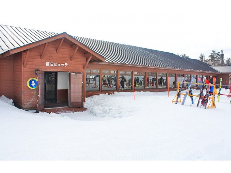 [13-person | Pick-up from city hotels] Hakodateyama Ski Resort Day Trip (Shiga / Osaka departure)