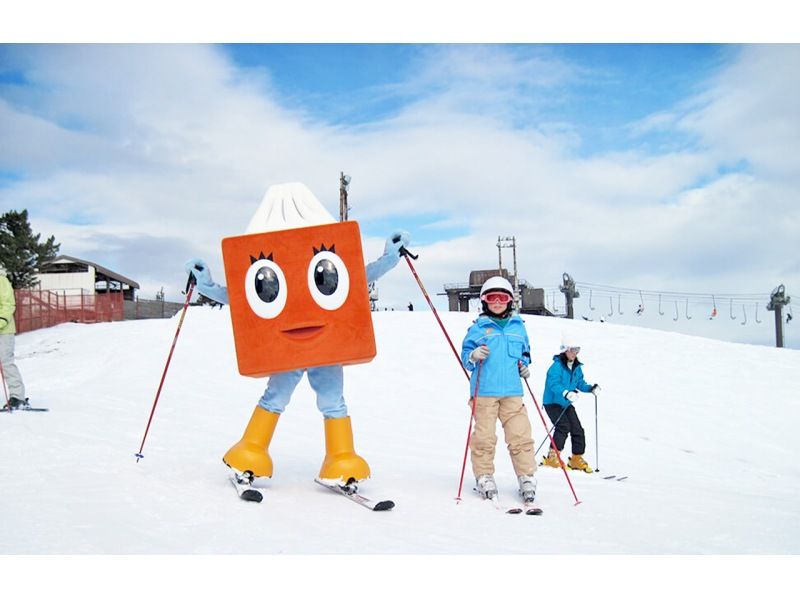 [13-person | Pick-up from city hotels] Hakodateyama Ski Resort Day Trip (Shiga / Osaka departure)