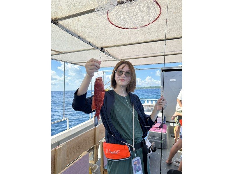 "SALE!" [Miyakojima] Casual fishing for families! No preparation required! Safe for beginners and women! Departs from Sarahama Port on Irabu Island 3 times a dayの紹介画像