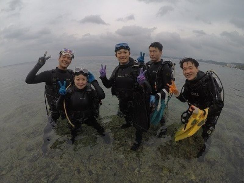 English course✨Get your diving license in 4 hours x 2 days✨PADI Open Water Diver✨As it is a private tour for one group, you can go at your own pace, and even those who are not good at the sea can feel at ease✨の紹介画像