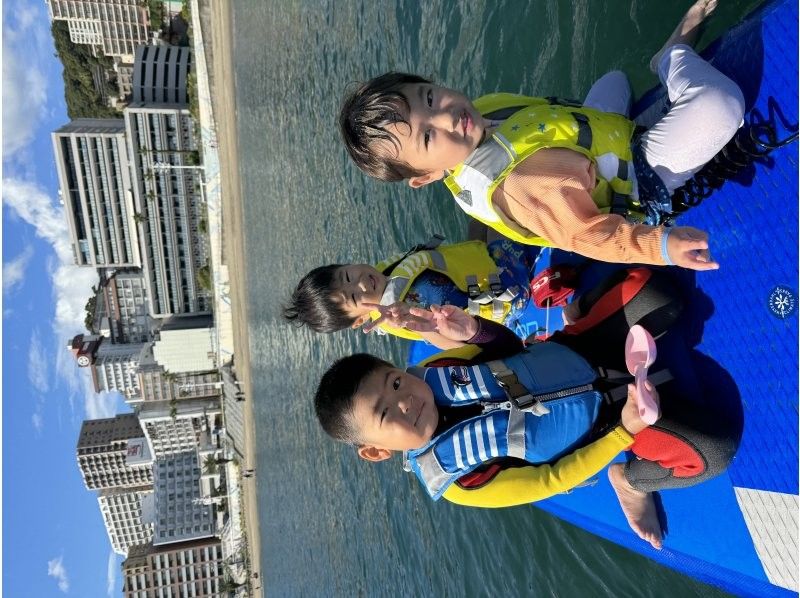 Experience with your family! Lunch BBQ included! SUP experience & clothed swimming lessonの紹介画像