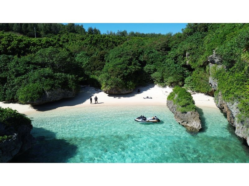 【最新超高画質水中カメラ撮影無料！】秘境洞窟と伊良部島シュノーケルツアー！（1組限定)※宮古島を楽しめる各プラン有！各プランをご覧下さい。の紹介画像