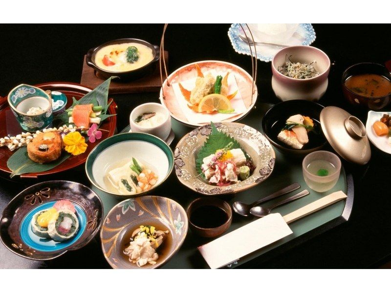 [Kyoto, Nishijin] Kyoto Machiya plan limited to one group per day: "Kyoto cuisine, playing with a maiko, tea ceremony and Japanese sweets"の紹介画像