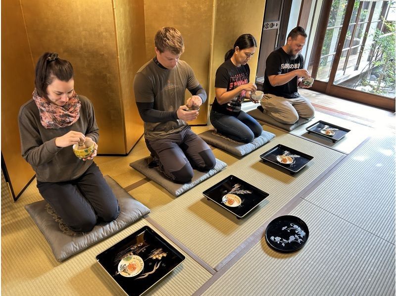 【京都・西陣】1日１組限定の京町家プラン『京料理・舞妓さんとお座敷遊び・お点前と和菓子』の紹介画像