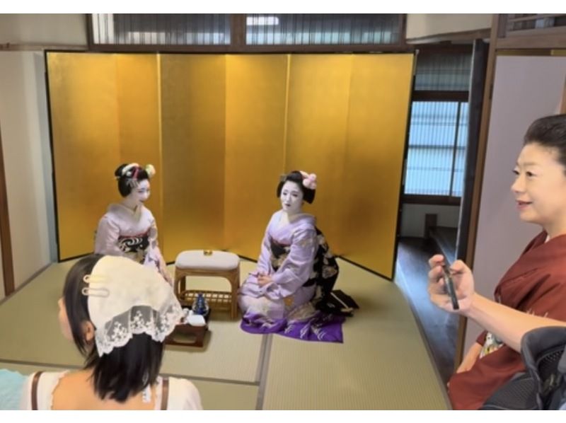 [Kyoto, Nishijin] Kyoto Machiya plan limited to one group per day: "Kyoto cuisine, playing with a maiko, tea ceremony and Japanese sweets"の紹介画像