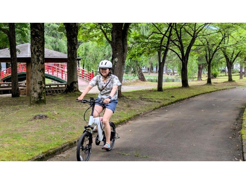 [新潟・湯澤地區]帶導遊的電動自行車遊覽大元太湖。の紹介画像