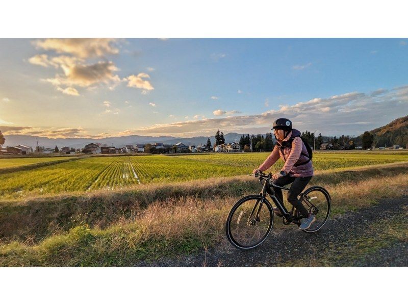 [Niigata・MINAMIUONUMA] Guided e-bike tour to Hakkaisan Sake Breweryの紹介画像