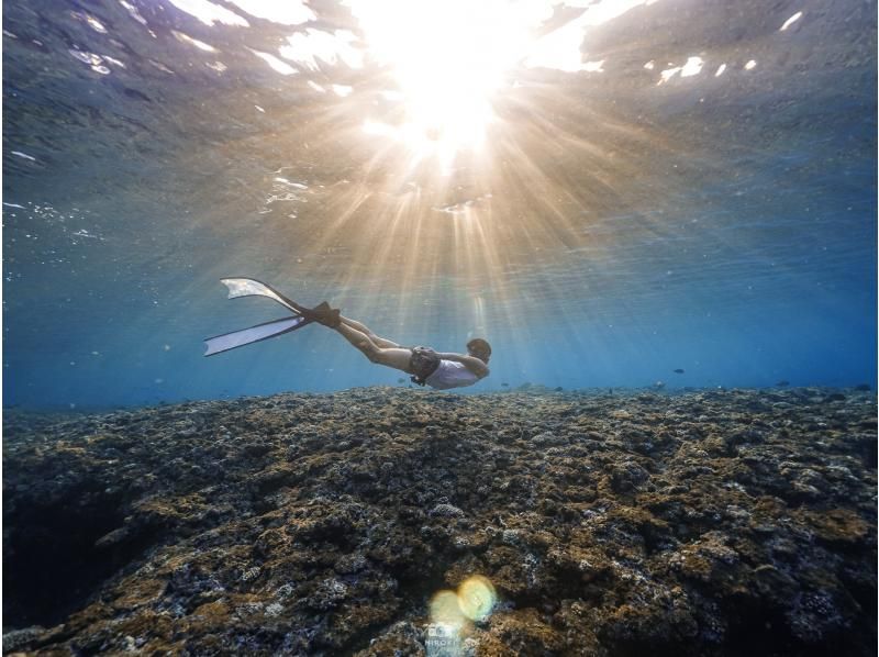 [Miyakojima] Private reservation for one group! Beginners and solo travelers welcome! <Skin diving/2 hours> ☆Free photo data ☆Free rentalの紹介画像