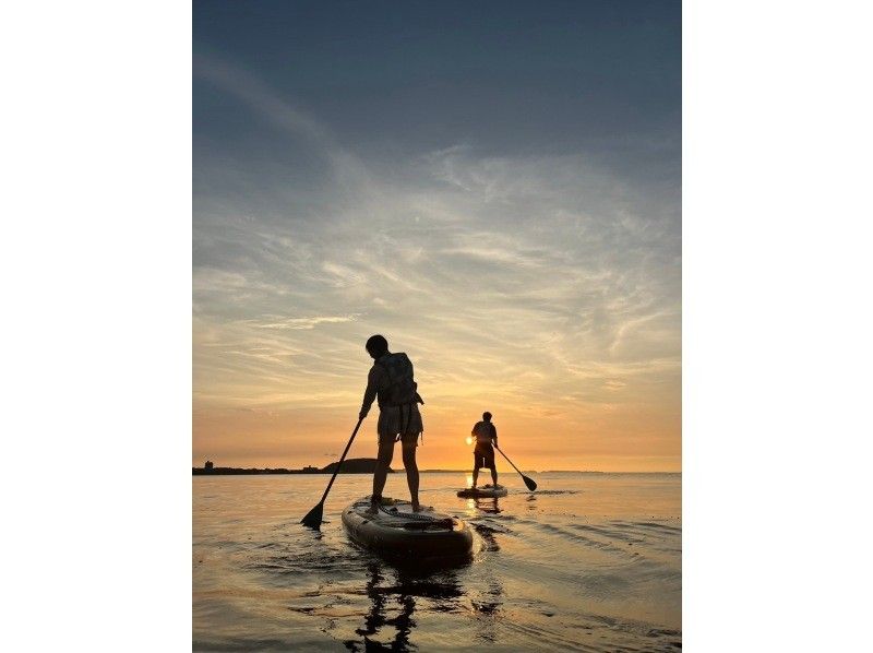 [Fukuoka/Itoshima] 《Popular Sunset SUP》 Watch the moment the sun sets on the ocean! Get a free GoPro photo ★ Recommended for women, couples and familiesの紹介画像