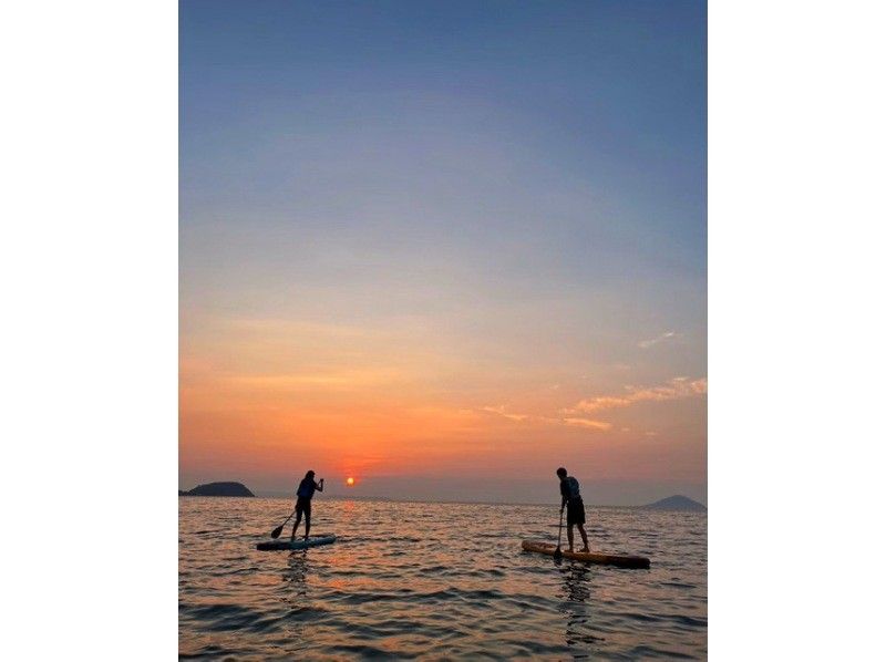 Starting March 2025☆ [Fukuoka/Itoshima] {Popular Sunset SUP} Watch the moment the sun sets on the ocean! Get a GoPro photo as a gift★の紹介画像