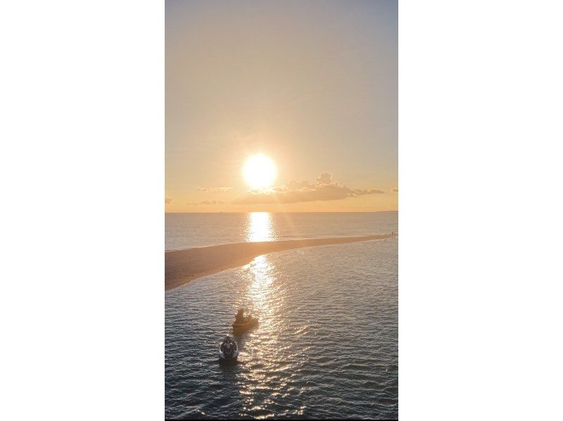 [มิยาโกจิม่า - จำกัด 1 กลุ่มต่อวัน] ★Sunset Jet Ski Unihama★ ประสบการณ์ชมพระอาทิตย์ตกที่ดีที่สุด! มาถึงใน 5 นาที! รับประกันความพึงพอใจ 100%! มีรูปถ่ายเครื่องดื่มรวมอยู่ด้วย!の紹介画像