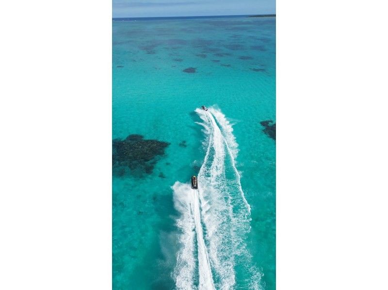 【石垣島/半日】八重山の青い海をジェットスキーでツーリング・トーイングチューブ・シュノーケリングなど様々な遊び方をご用意！　《免許必須》の紹介画像