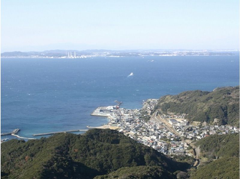 亀山湖紅葉狩りクルーズと鋸山散策バスツアー～海の見えるレストランにて海鮮丼のお食事付～【029029-823】の紹介画像